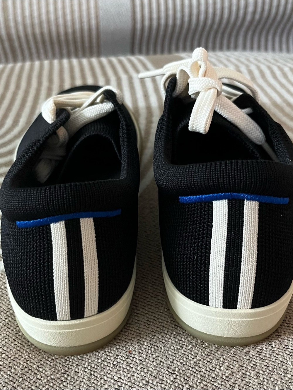 Rothy’s The Lace Up Sneaker, Black w/white laces, Size 7~ NEW WITH BOX - Picture 3 of 5